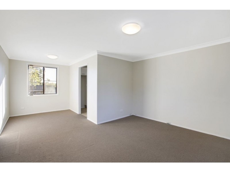 51 Demetrius Road, Rosemeadow NSW 2560