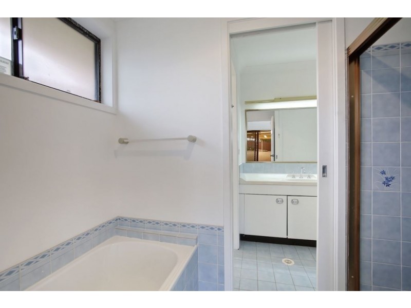14 Woodcourt Street, Ambarvale NSW 2560