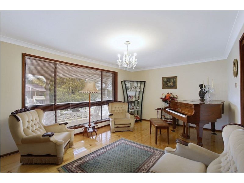 50 Pinaroo Cresent, Bradbury NSW 2560