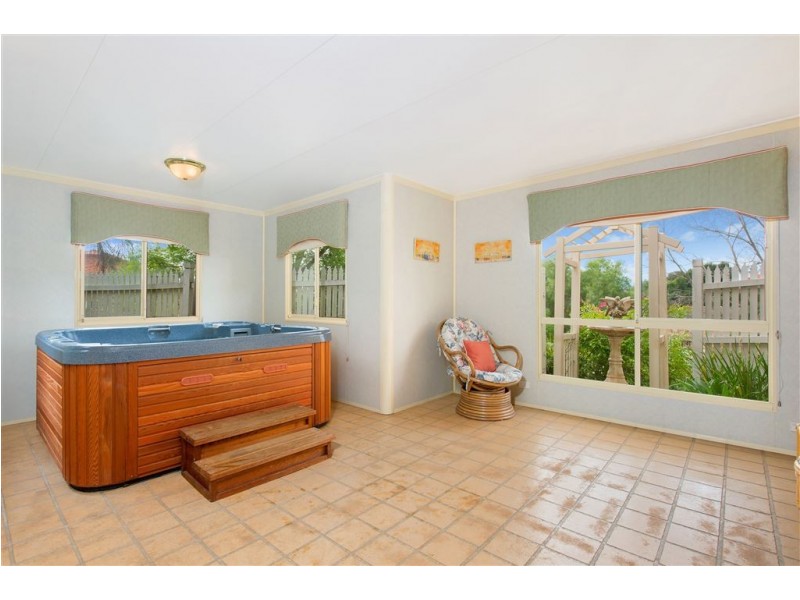 1 Hythe Place, Glen Alpine NSW 2560