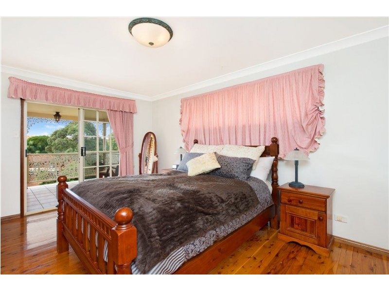 1 Hythe Place, Glen Alpine NSW 2560