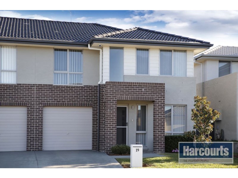 19 Bandara Circuit, Spring Farm NSW 2570