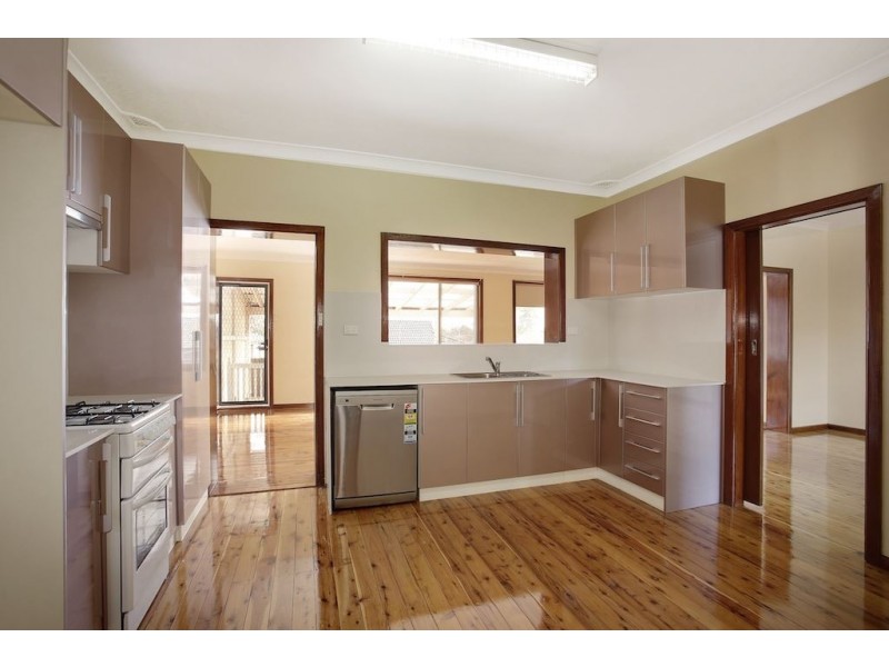 155 Waminda Ave, Campbelltown NSW 2560
