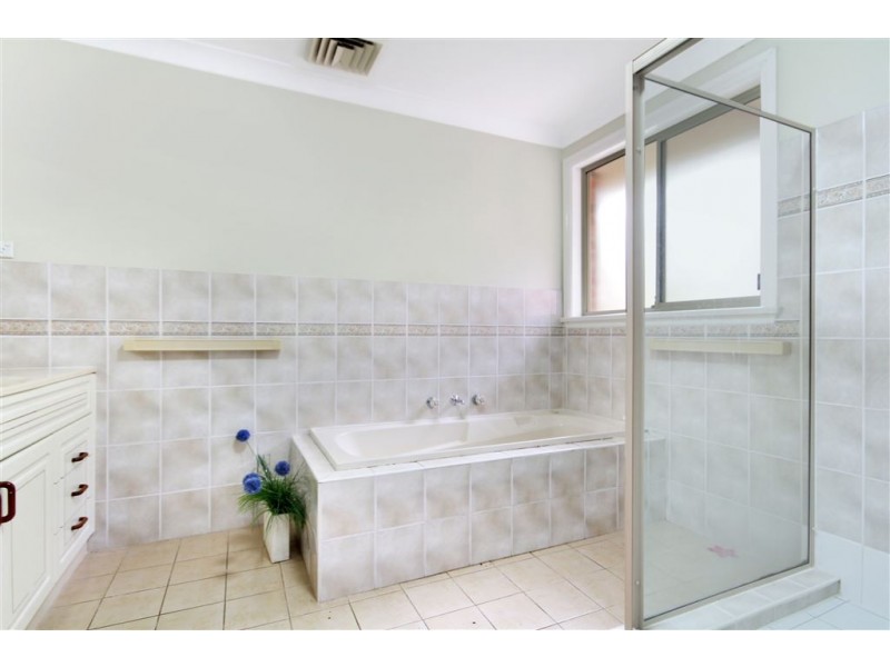 16 Riversdale Place, Glen Alpine NSW 2560