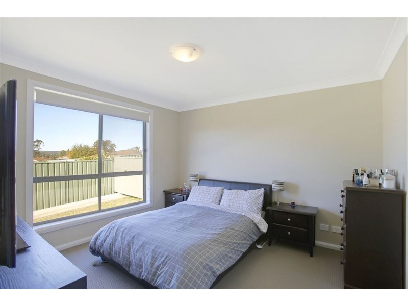 17 Marian Drive, Rosemeadow NSW 2560
