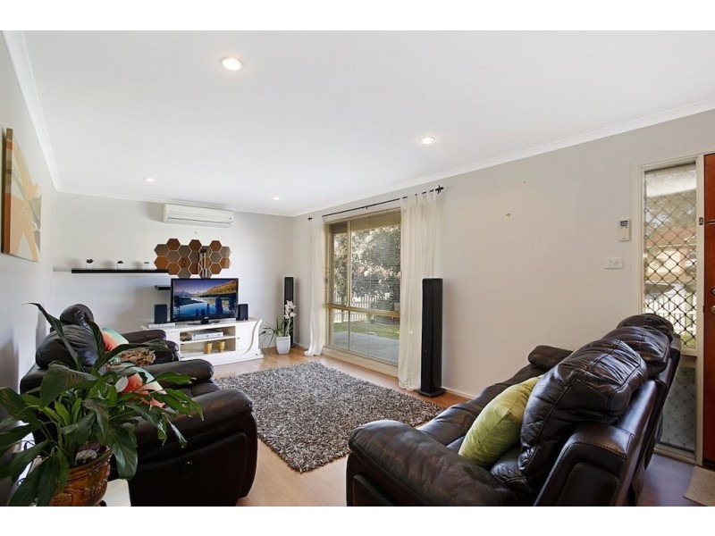 322 Copperfield Drive, Rosemeadow NSW 2560