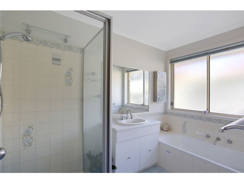 322 Copperfield Drive, Rosemeadow NSW 2560