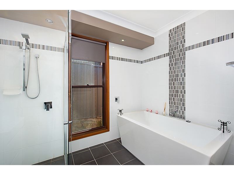 7 Neptune Street, Raby NSW 2566