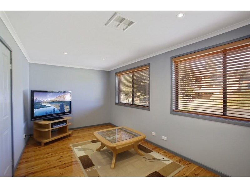 13 Ayres Crescent, Leumeah NSW 2560