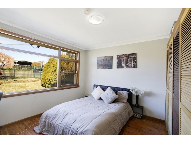 71 Waminda Avenue, Campbelltown NSW 2560