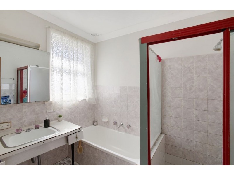 71 Waminda Avenue, Campbelltown NSW 2560