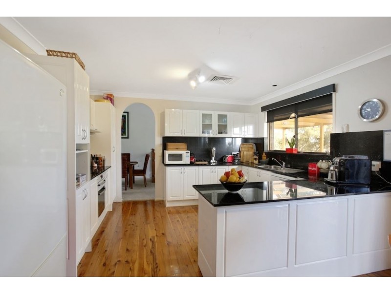 19 Clarissa Place, Ambarvale NSW 2560
