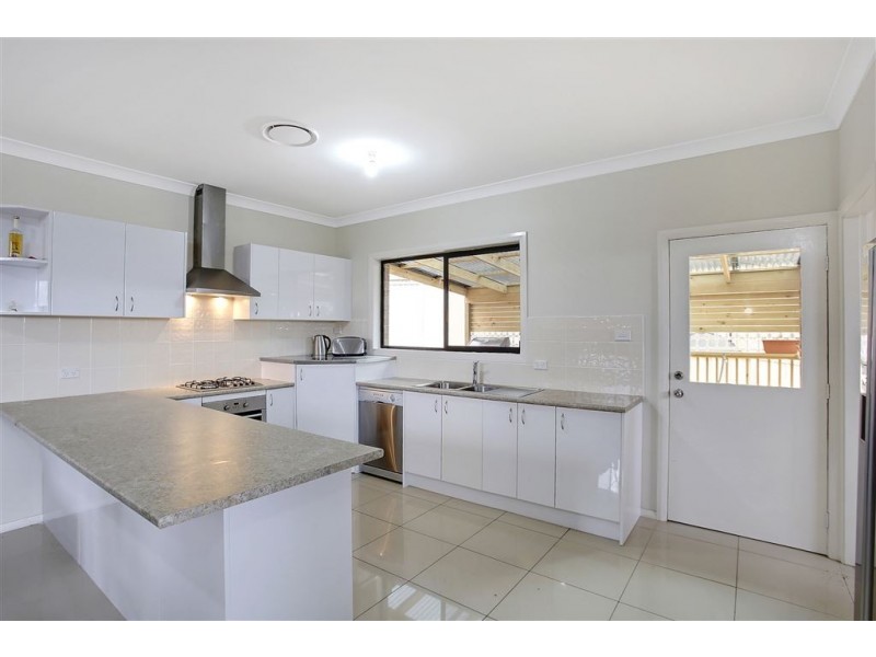 15 Vaucluse Place, Glen Alpine NSW 2560