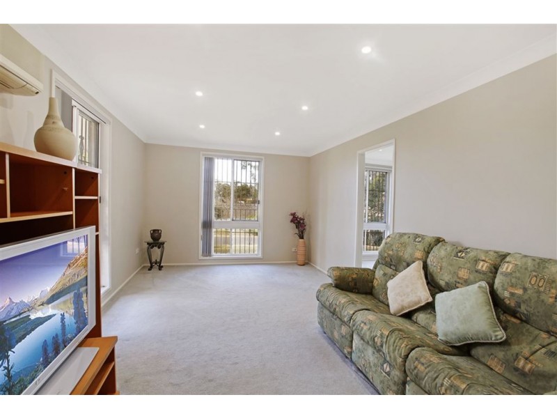 14 Romilly Place, Ambarvale NSW 2560