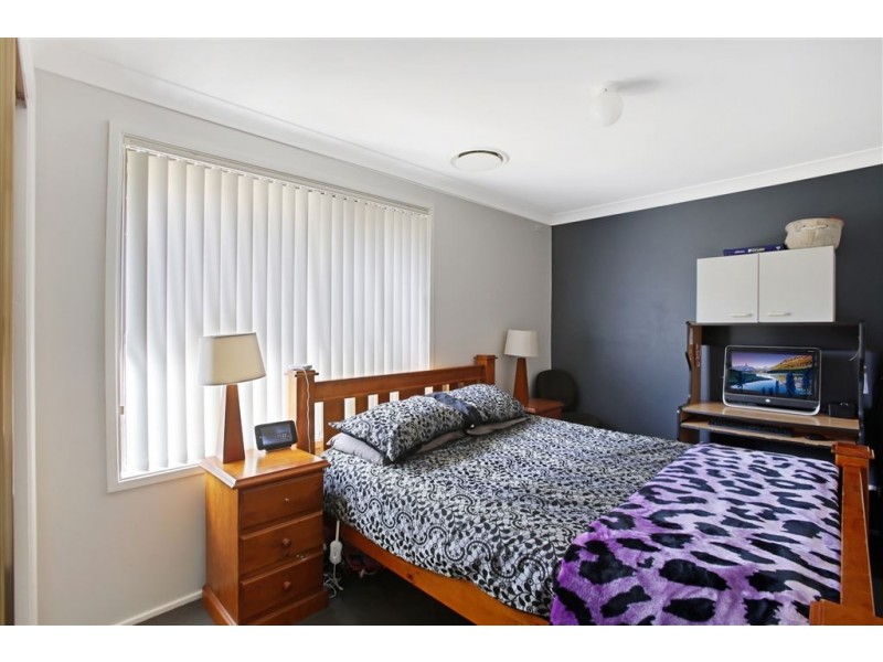 21 Clennam Avenue, Ambarvale NSW 2560