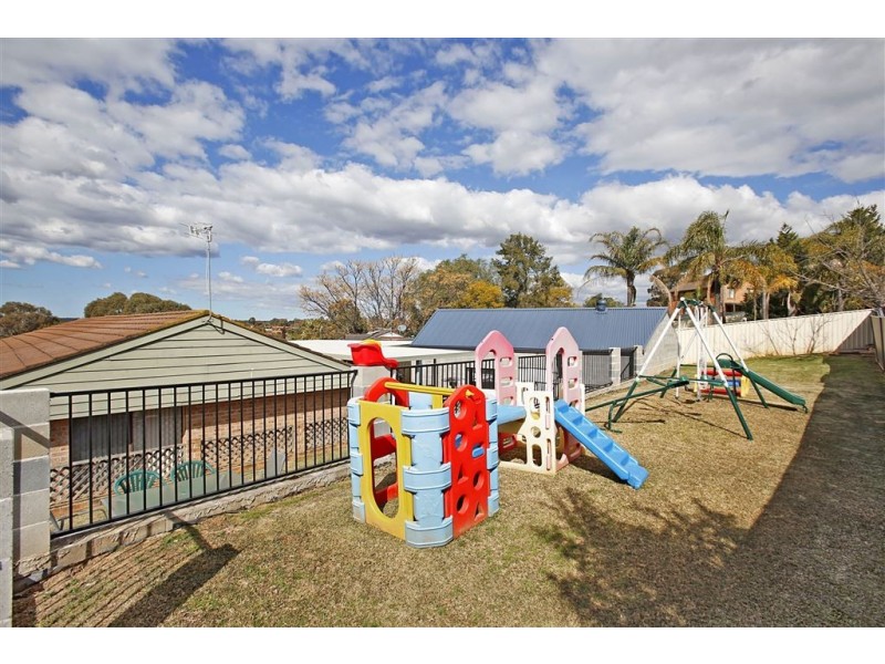 21 Clennam Avenue, Ambarvale NSW 2560