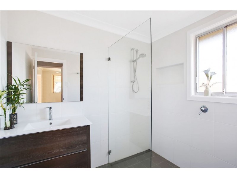 15 Townson Avenue, Leumeah NSW 2560