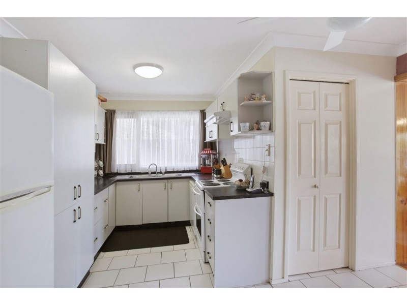 15 Manooka Crescent, Bradbury NSW 2560