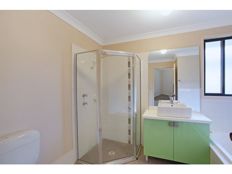 8 Greenwich Walk, Campbelltown NSW 2560
