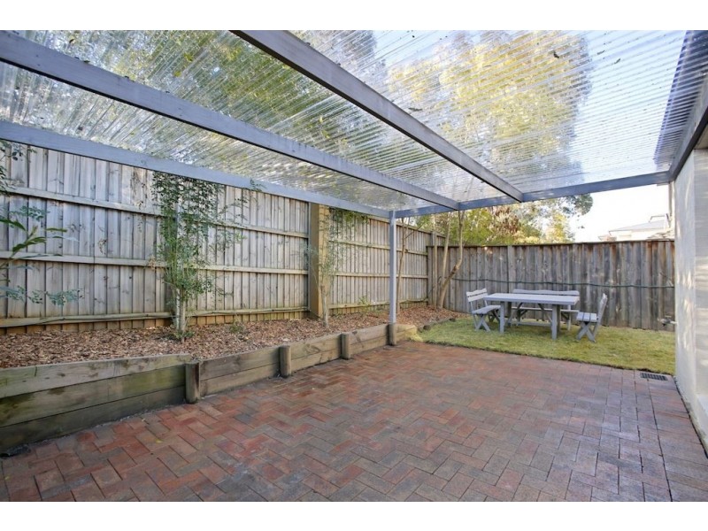 8 Greenwich Walk, Campbelltown NSW 2560