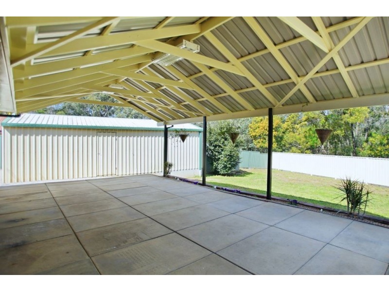 16 Tungoo Place, St Helens Park NSW 2560