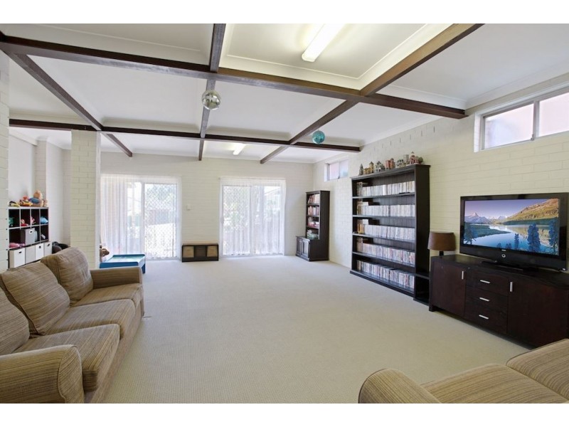 17 Blackbutt Avenue, Bradbury NSW 2560