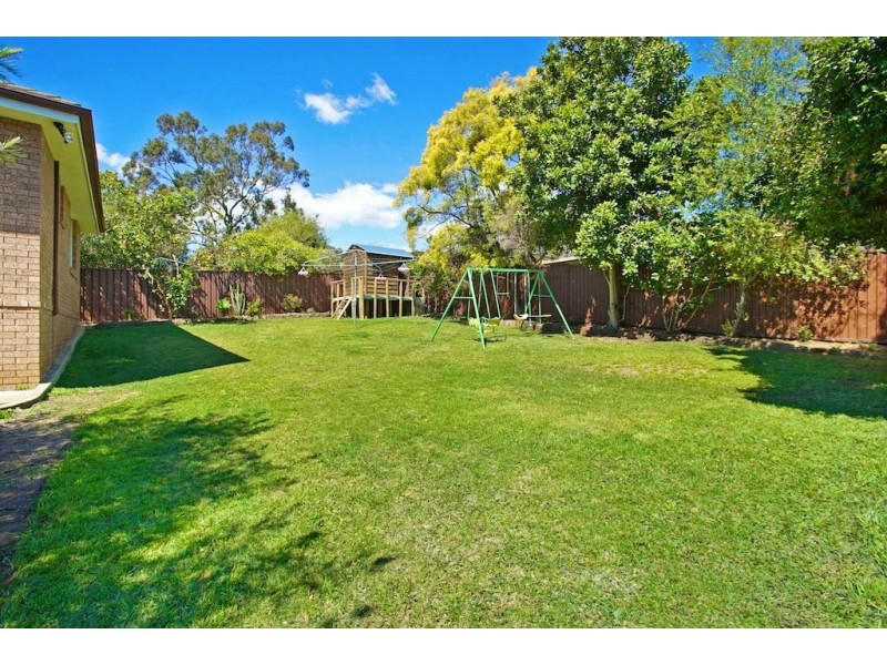 17 Blackbutt Avenue, Bradbury NSW 2560