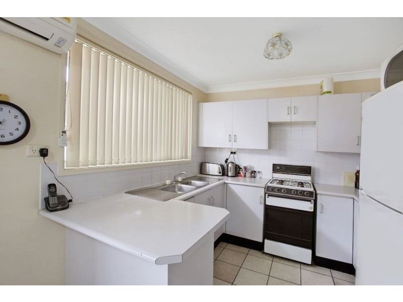 8 Nott Place, Mount Annan NSW 2567