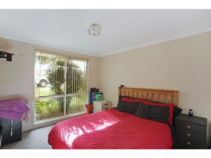 8 Nott Place, Mount Annan NSW 2567