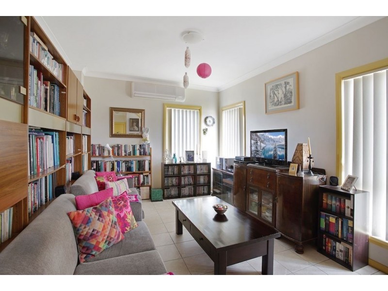 2 Gibbs Place, St Helens Park NSW 2560