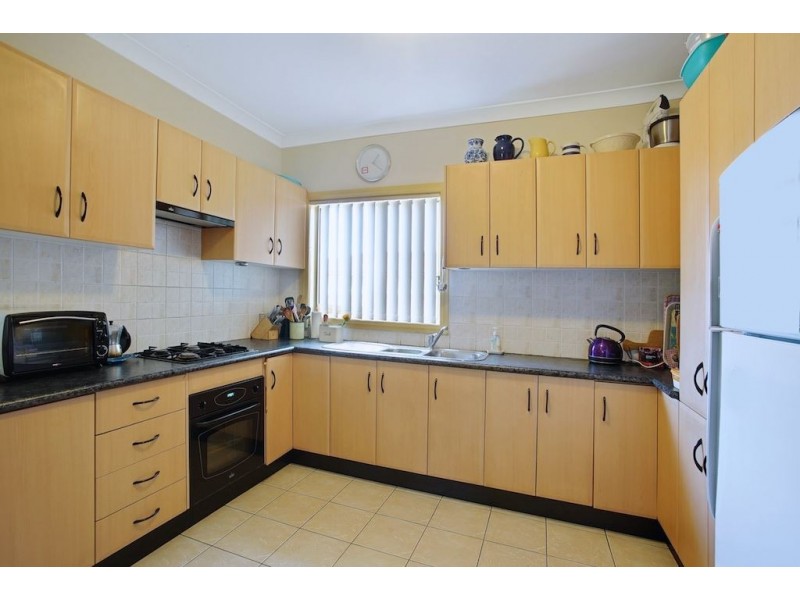 2 Gibbs Place, St Helens Park NSW 2560