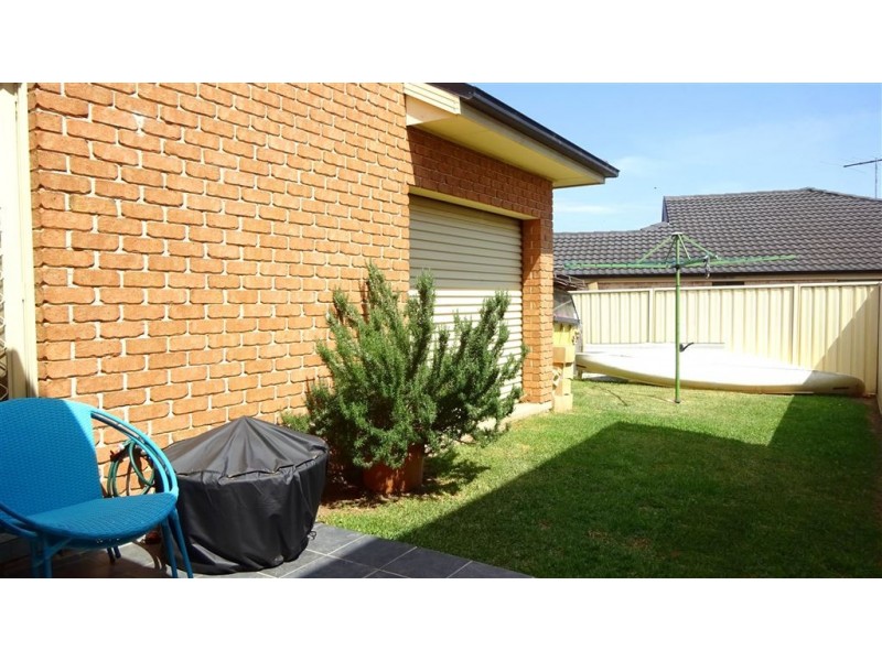 2 Gibbs Place, St Helens Park NSW 2560