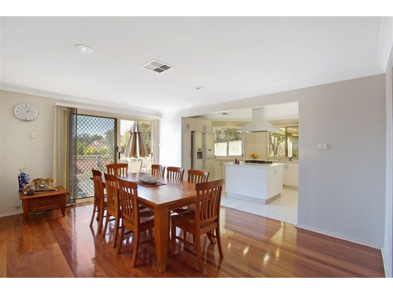 5 Lyndhurst Place, Glen Alpine NSW 2560