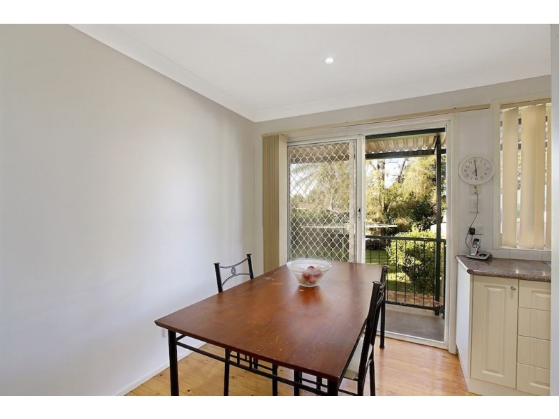 11 Trebbiano Place, Eschol Park NSW 2558