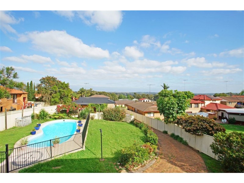 11 Burrinjuck Street, Leumeah NSW 2560