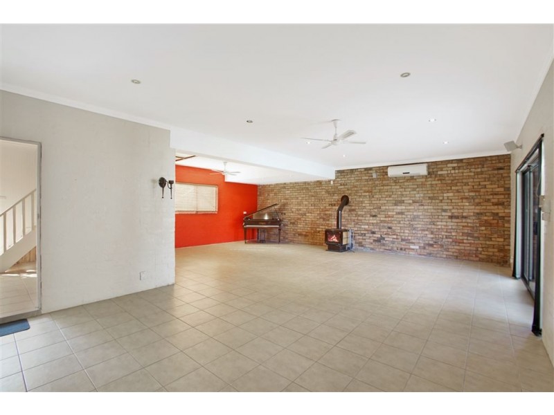 11 Burrinjuck Street, Leumeah NSW 2560