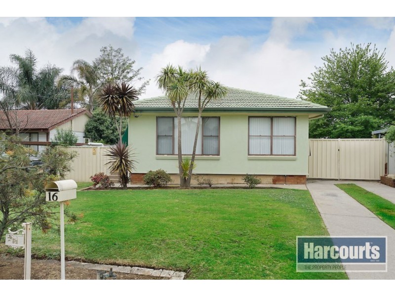 16 Lindesay Street, Leumeah NSW 2560
