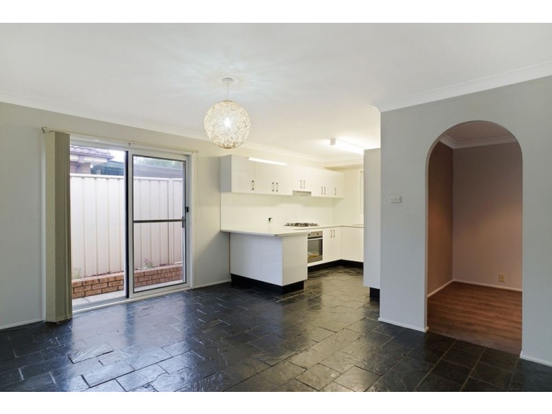 81 Lorenzo Crescent, Rosemeadow NSW 2560