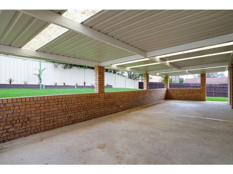 81 Lorenzo Crescent, Rosemeadow NSW 2560