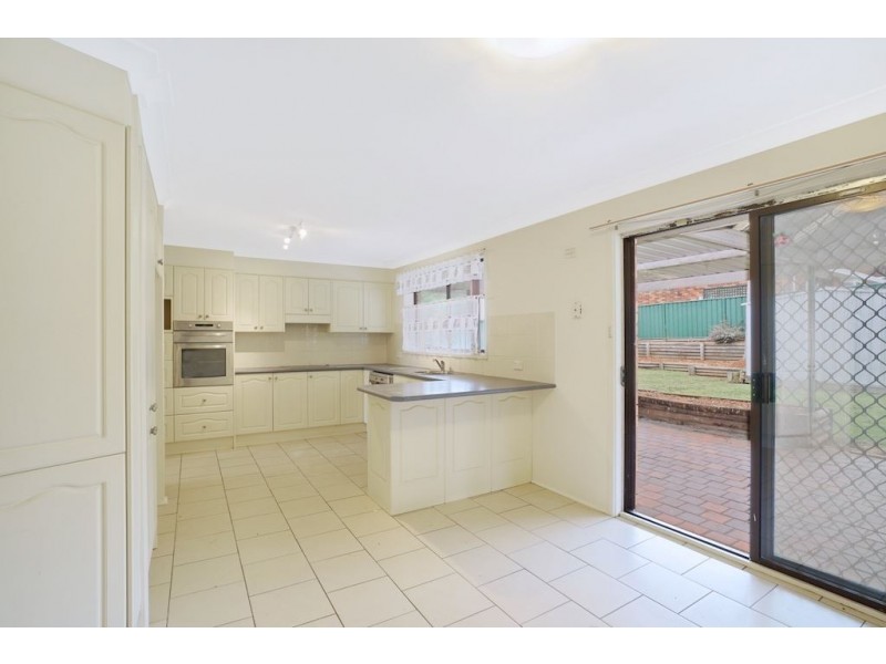 4 Turquoise Place, Eagle Vale NSW 2558