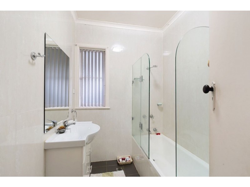 24 Chamberlain Street, Campbelltown NSW 2560