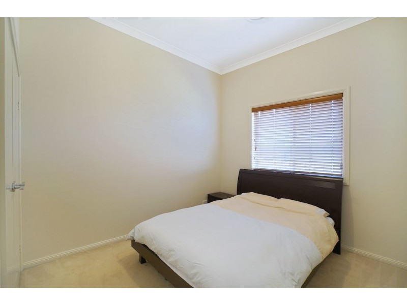 8 Marshall Avenue, Spring Farm NSW 2570