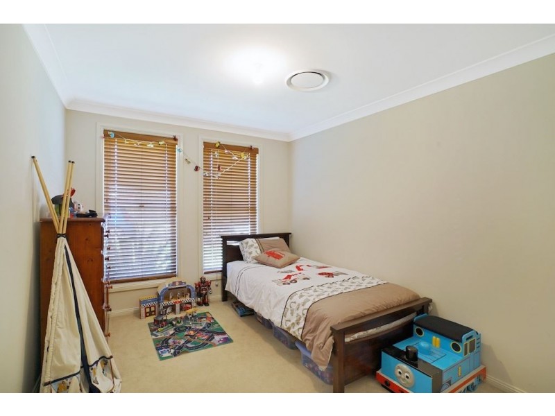 8 Marshall Avenue, Spring Farm NSW 2570