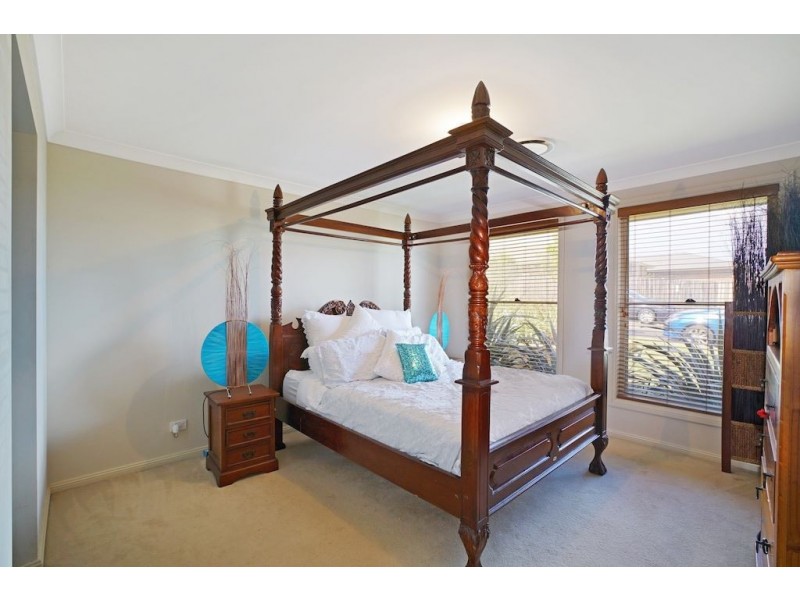 8 Marshall Avenue, Spring Farm NSW 2570