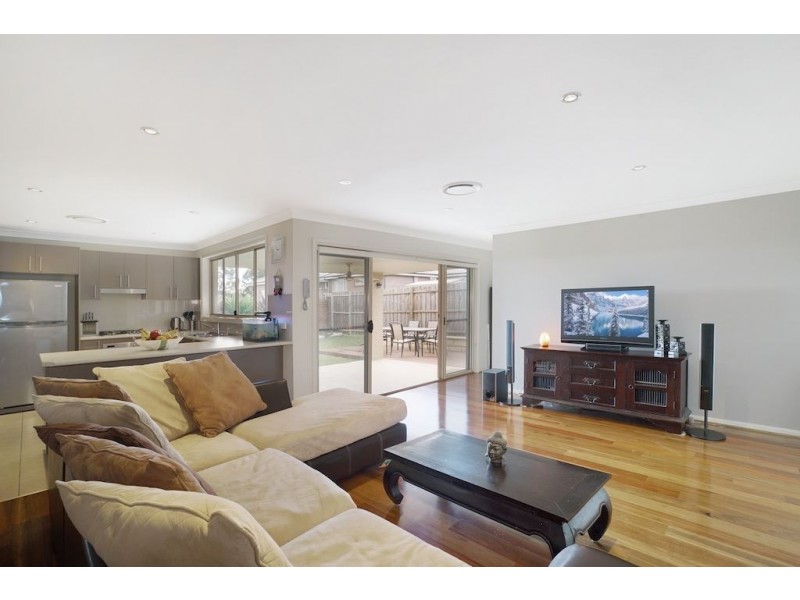 8 Marshall Avenue, Spring Farm NSW 2570