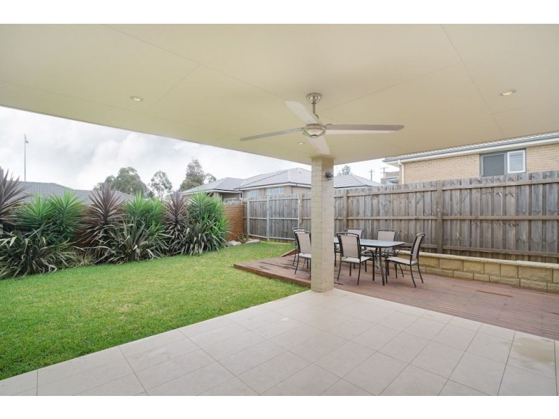 8 Marshall Avenue, Spring Farm NSW 2570