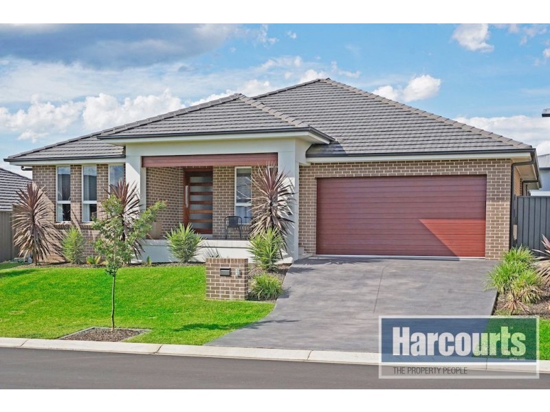 4 Discovery Circuit, Gregory Hills NSW 2557