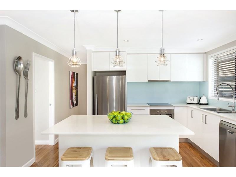 6 Whitworth Place, Raby NSW 2566