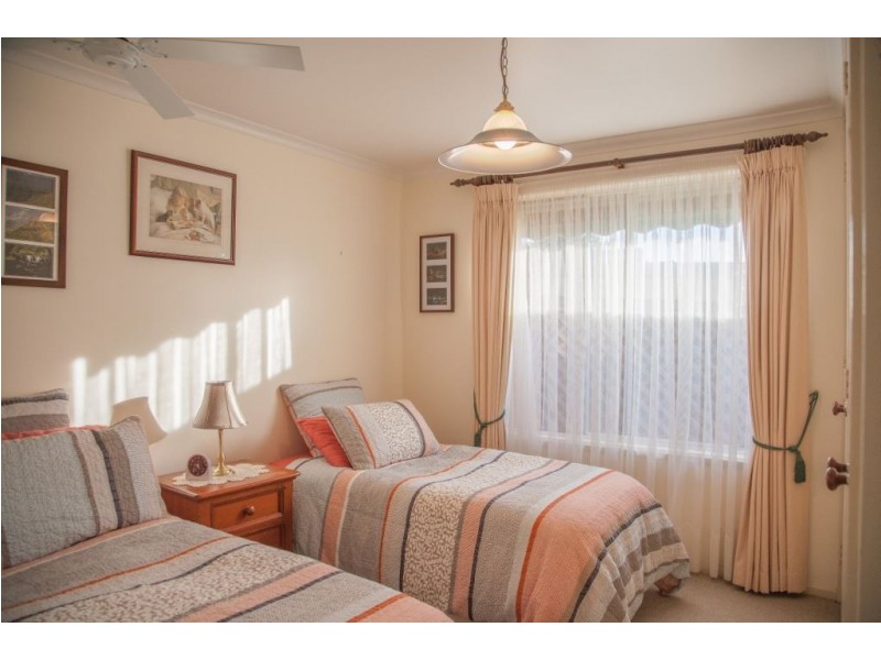 11 Nardango Road, Bradbury NSW 2560