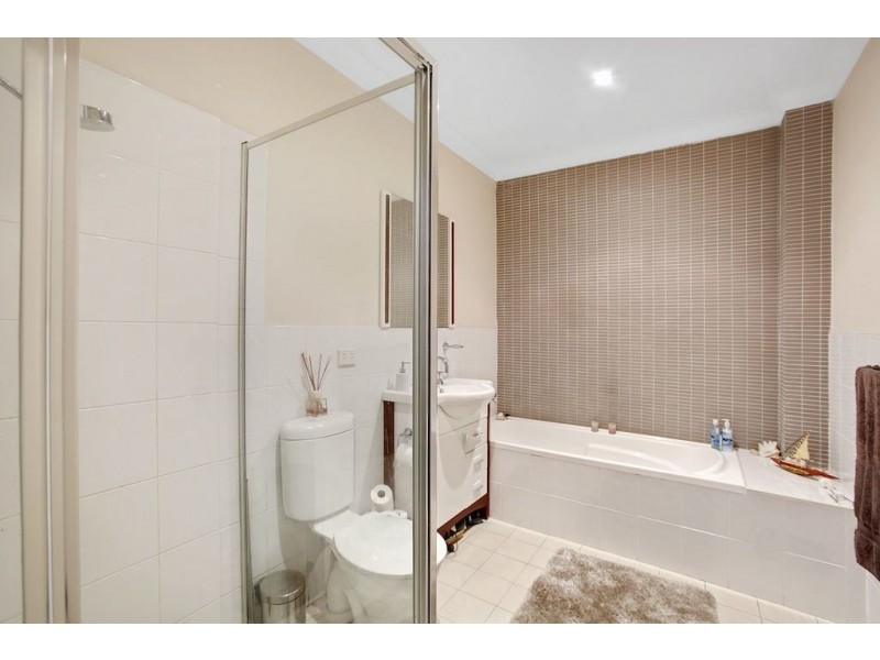 22/41 Woodhouse Drive, Ambarvale NSW 2560